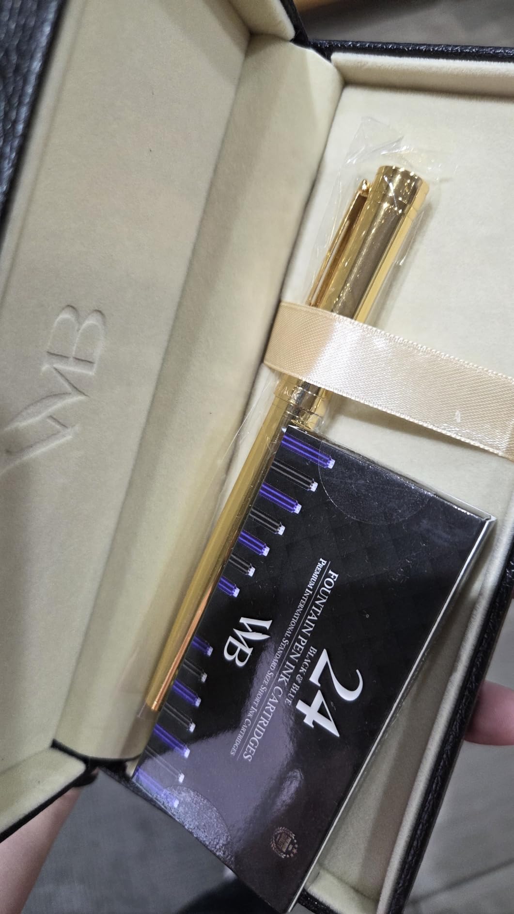 Wordsworth & Black Fountain Pen Set, Medium Nib, Includes 24 Ink Cartridges and Ink Refill Converter, Gift Case, Journaling, Calligraphy, Smooth Writing Pens [Black Chrome], Perfect for Men and Women customer photo 1