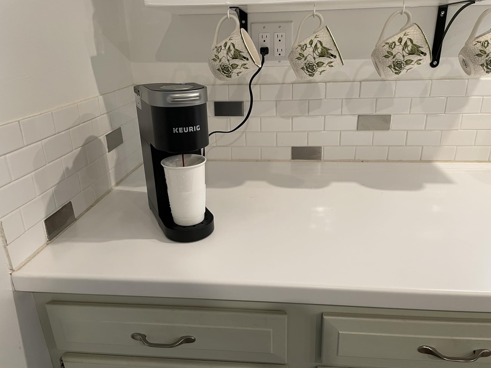 Keurig K-Mini Single Serve K-Cup Pod Coffee Maker, 6 to 12oz Brew Size, Cord Storage, Perfect for Small Spaces, Black customer photo 2