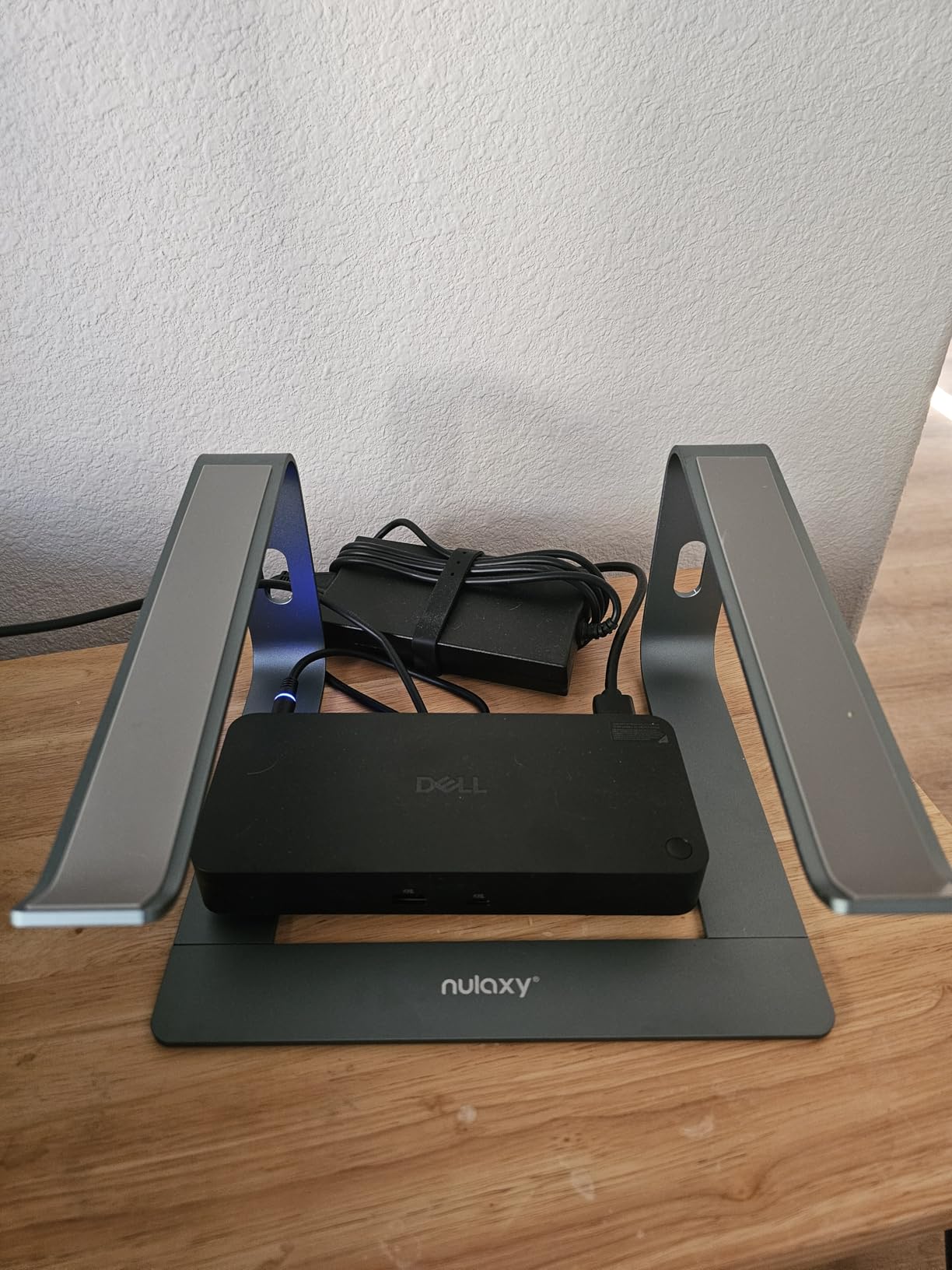 Nulaxy All-Aluminum Laptop Stand for Desk, Ergonomic Detachable Ventilated Cooling Computer Riser, Anti-Slip Design Notebook Holder Compatible with All 10-16 inch Laptops (MacBook, Dell XPS, HP, Lenovo) customer photo 1