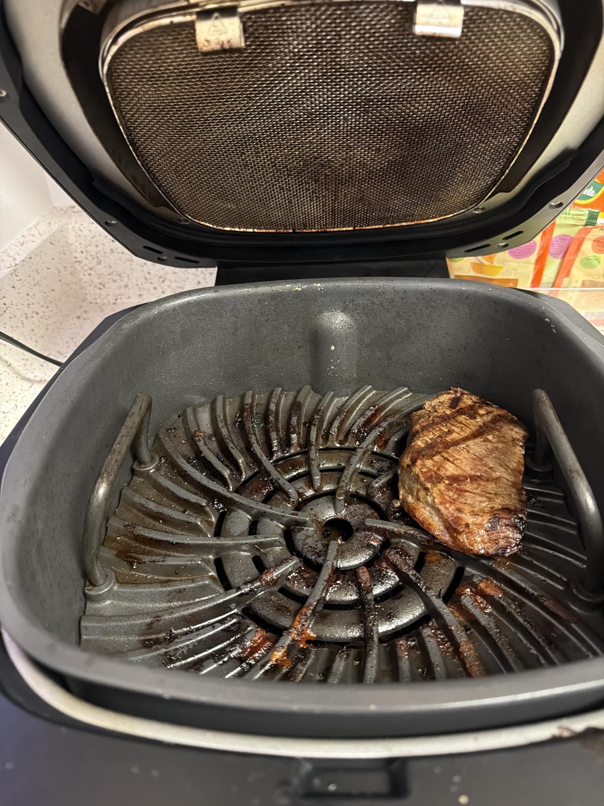 Ninja Foodi Indoor Grill & Air Fryer | 5-in-1 Grill, Air Fry, Roast, Bake, & Dehydrate | Cyclonic Grilling Technology | XL Capacity | Dishwasher Safe Parts | Black/Grey | AG301 customer photo 2