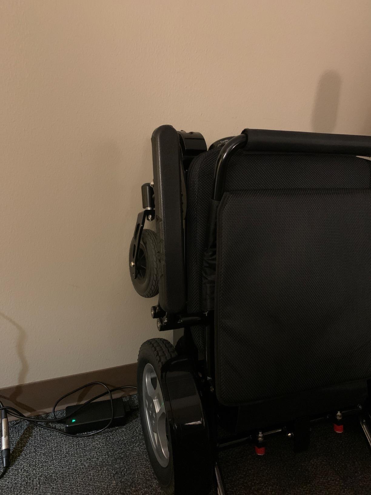 Porto Mobility Ranger SpacePro Carbon Fiber Lightweight Foldable Next Generation Electric Wheelchair (Carbon, Standard) customer photo 2