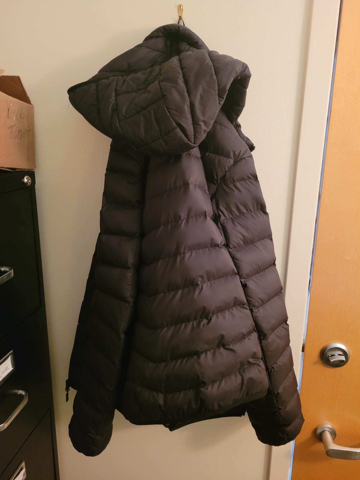 Unisex Heated Jacket with Battery Pack, Lightweight Water-Resistant Heated Coat for Women & Men with Detachable Hood customer photo 2