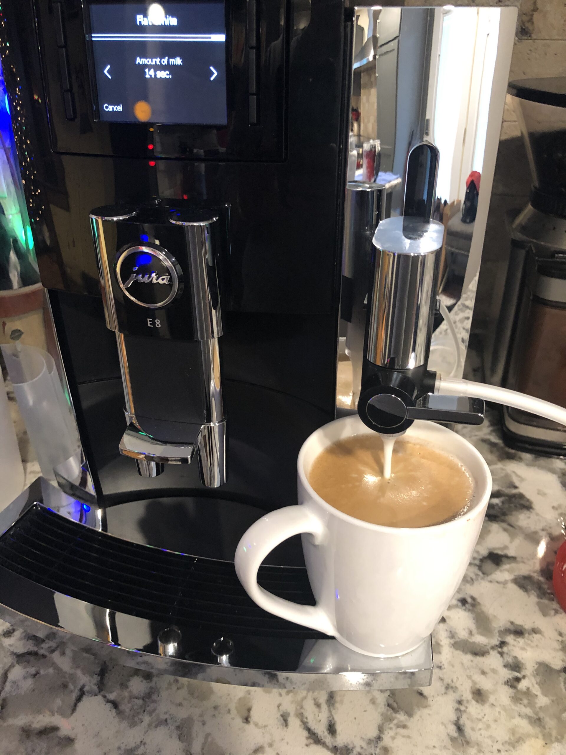 Jura E8 Automatic Espresso Machine customer photo 1
