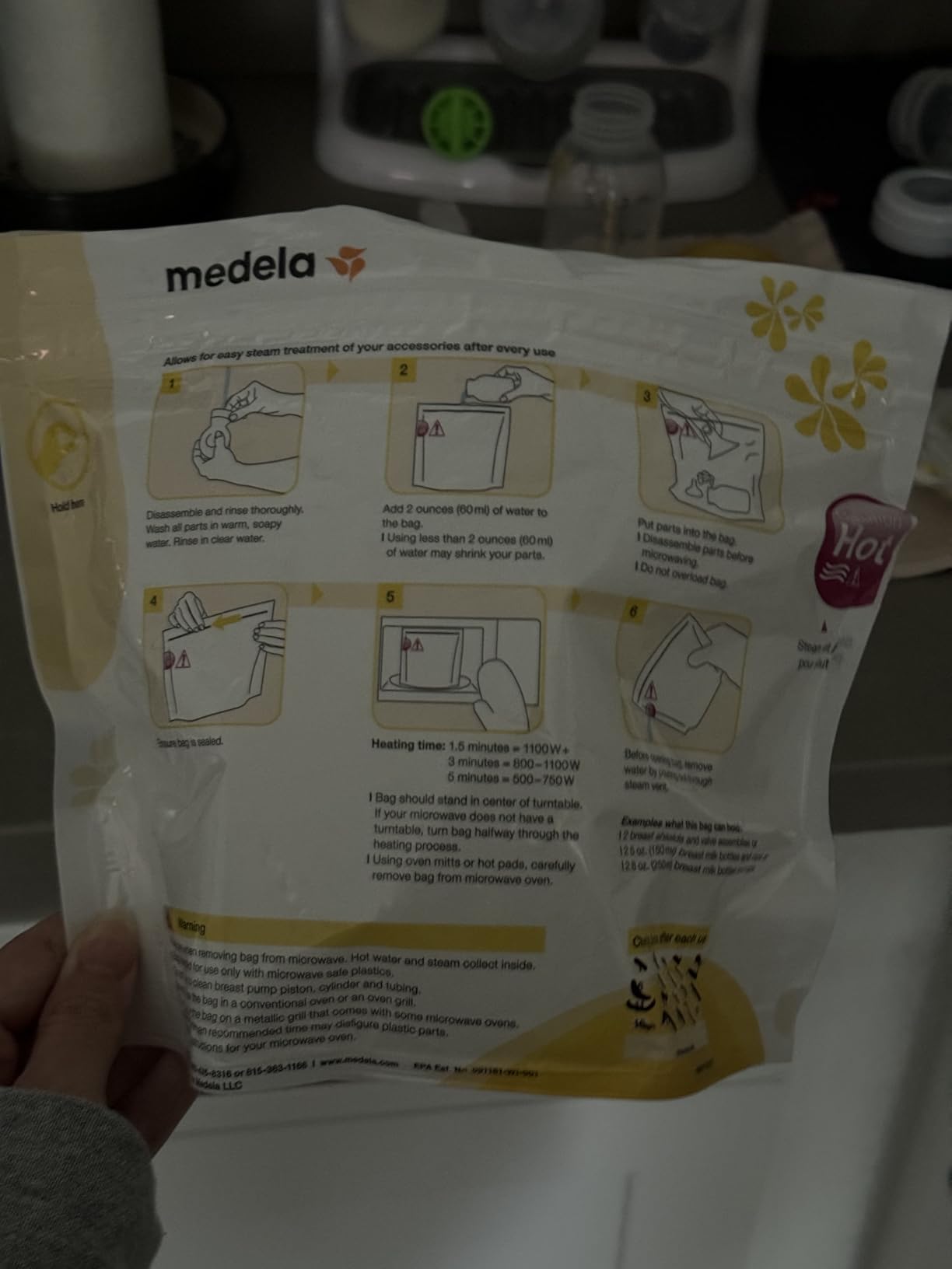 Medela Quick Clean Microwave Sterilizer Bags for Bottles and Breast Pump Parts, Reusable Up to 20 Times Per Bag, Pack of 12 customer photo 2