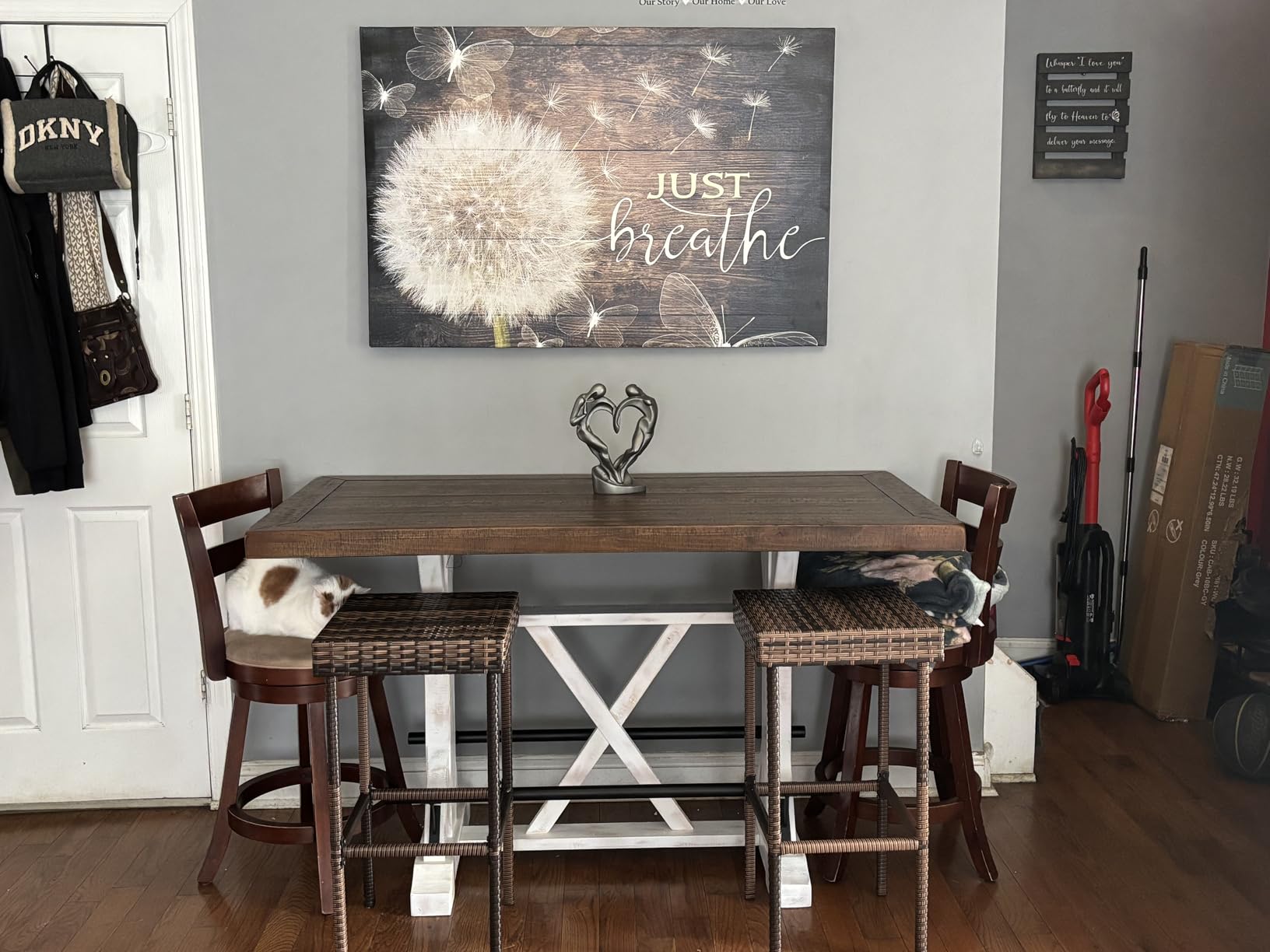 Signature Design by Ashley Valebeck Extendable Dining Room Table, Rustic Farmhouse Dining Table with Leaf Extension, Seats Up to 8, Vintage White/Brown customer photo 1