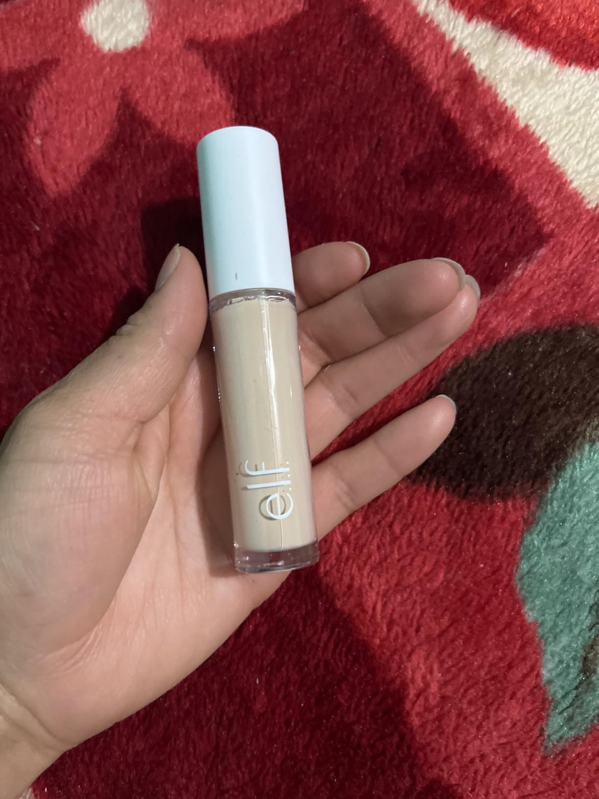 e.l.f. Hydrating Camo Concealer, Covers Blemishes & Under-Eye Circles, Full-Coverage & Delivers A Satin Finish, Vegan & Cruelty-Free, Fair Beige customer photo 1