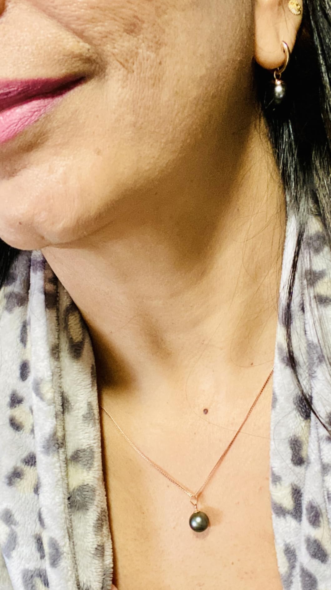 18K Solid Gold Genuine Tahitian Black Pearl Pendant with Sterling Silver Chain, 9-12mm Genuine Round Cultured Pearls, Women Necklace Jewelry for Wedding Anniversary Birthday Mothers Day customer photo 2