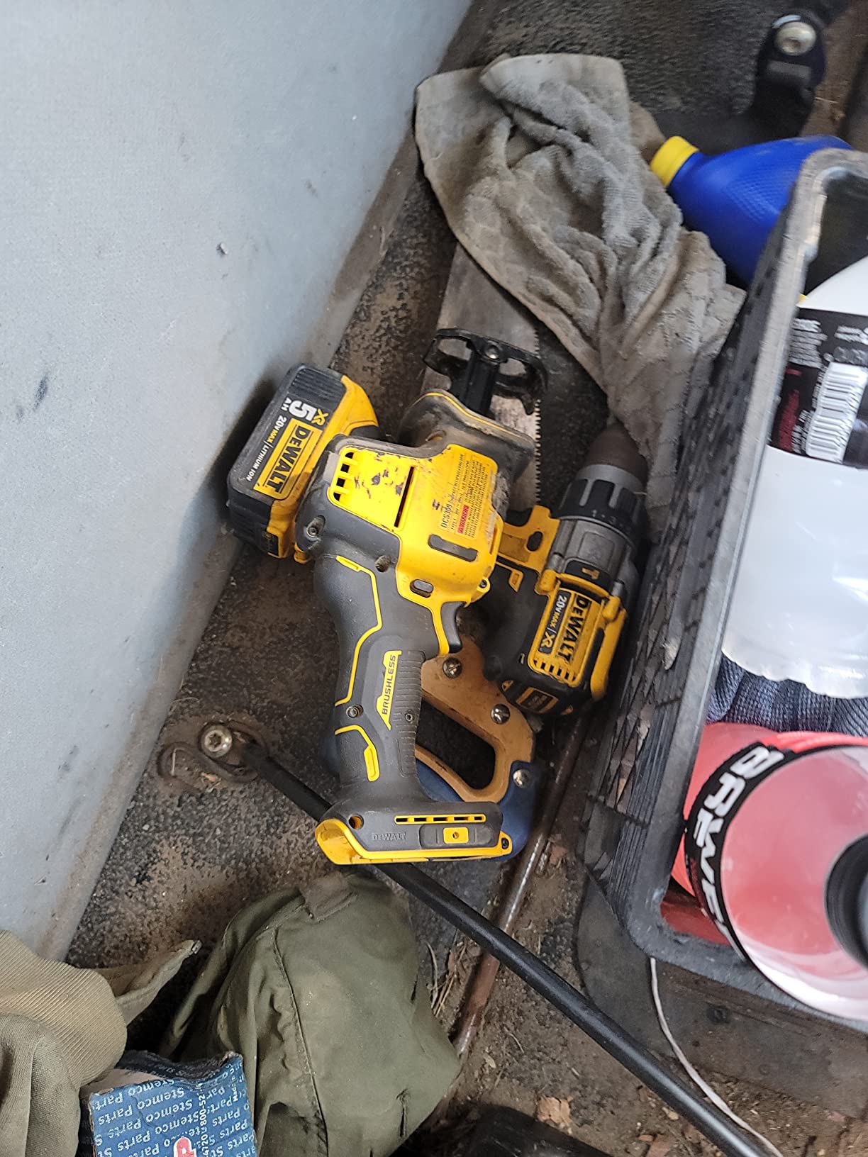 DEWALT ATOMIC 20V MAX Reciprocating Saw, One-Handed (DCS369B) customer photo 2