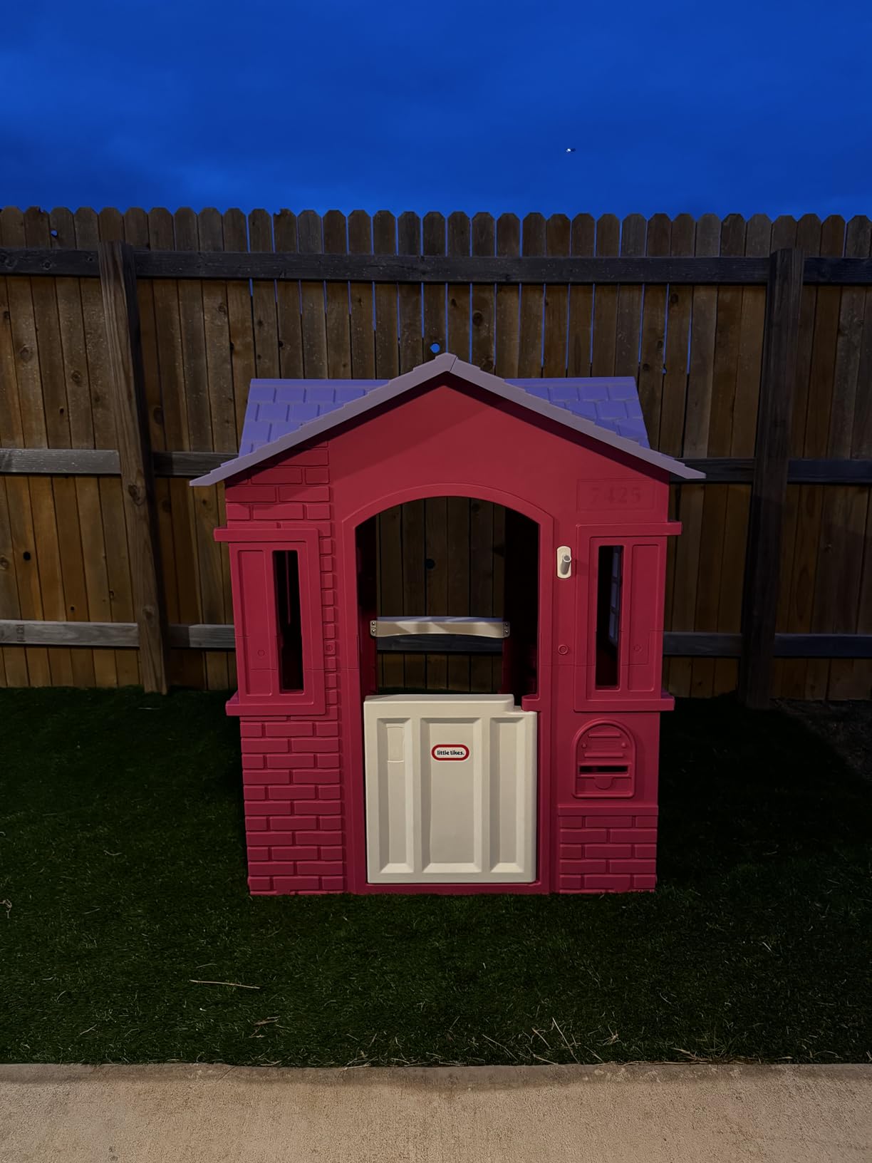 Little Tikes Cape Cottage Pretend Princess Playhousefor Kids, Indoor Outdoor, with Working Doors and Windows, for Toddlers Ages 2+ Years,Pink,Large customer photo 2