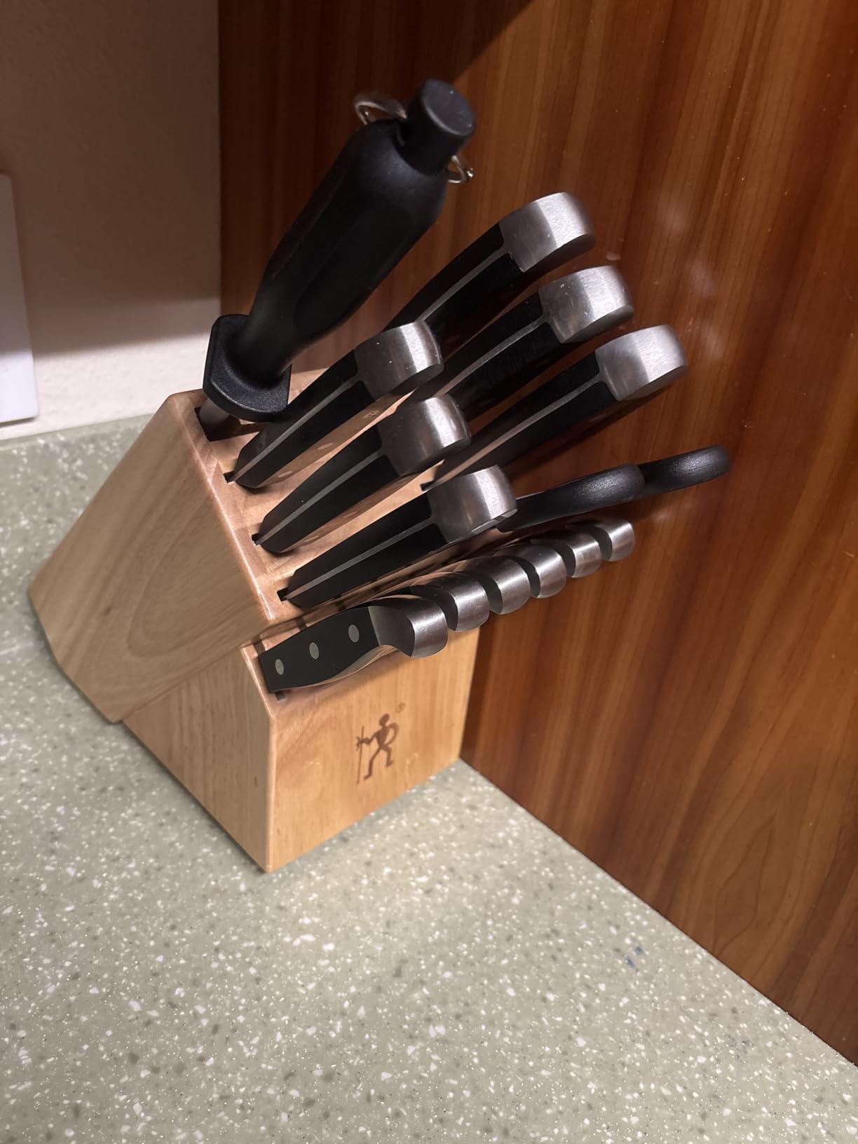 HENCKELS Statement Razor-Sharp 20-Piece Knife Set with Block, Chef Knife, Bread Knife, German Engineered Knife Informed by over 100 Years of Mastery customer photo 1