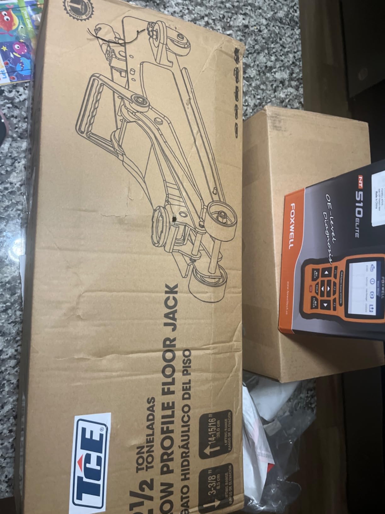 TCE TCET825051 Torin Hydraulic Low Profile Trolley Service/Floor Jack with Single Piston Quick Lift Pump, 2.5 Ton (5,000 lb) Capacity, Blue customer photo 1