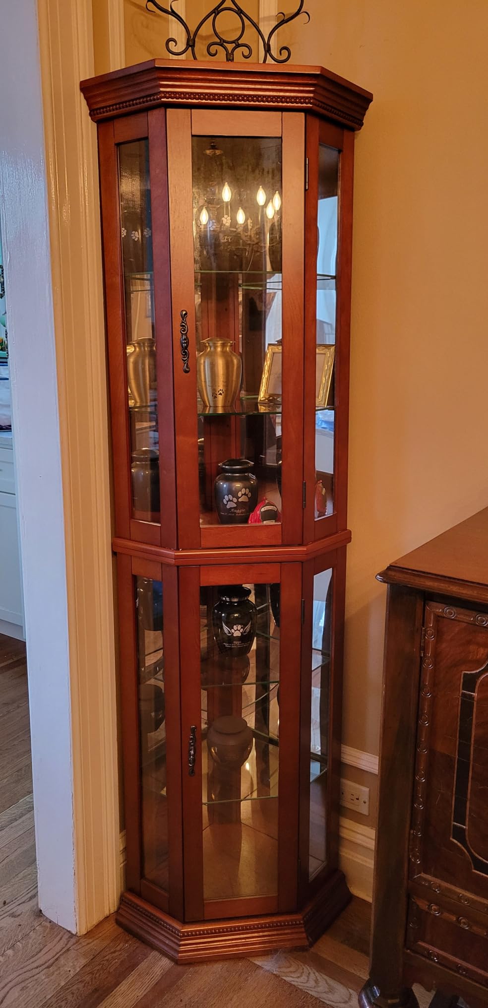 BELLEZE Lighted Wooden Corner Display Curio Cabinet, Two Section Shelving Unit with Tempered Glass Door, Bar and Liquor Storage Area with 6 Shelves - Lorona (Walnut) customer photo 1