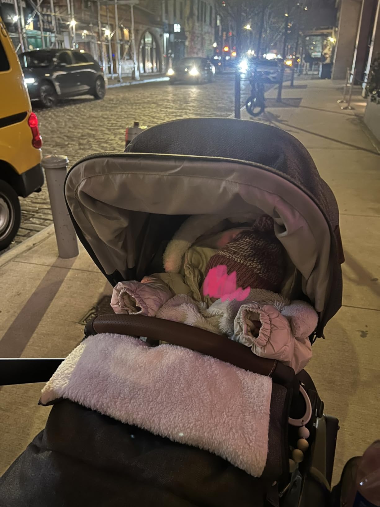 UPPAbaby CozyGanoosh Footmuff - Easily Attaches to UPPAbaby Strollers + RumbleSeat - Ultra-plush, Weather-Proof - Winter Stroller Cover - Greyson (Charcoal Melange) customer photo 2
