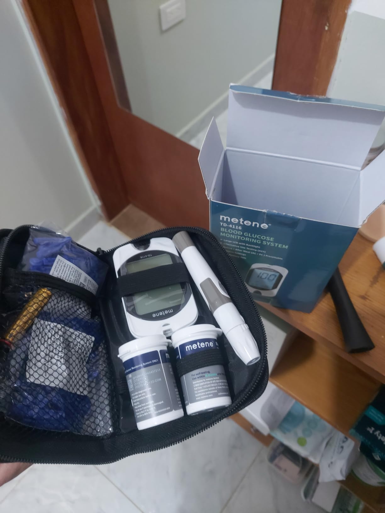 Metene TD-4116 Blood Glucose Monitor Kit, 100 Glucometer Strips, No Coding | 100 Lancets & Control Solution & Lancing Device customer photo 1
