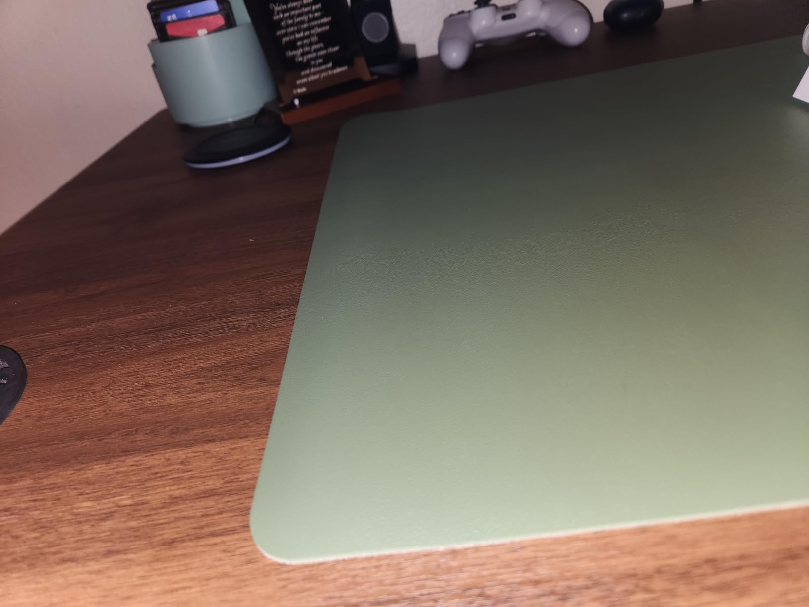 Aothia Leather Desk Pad Protector, Large Mouse Pad, Office Desk Mat, Non-Slip PU Leather Desk Blotter, Waterproof Desk Writing Pad for Office and Home (23.6