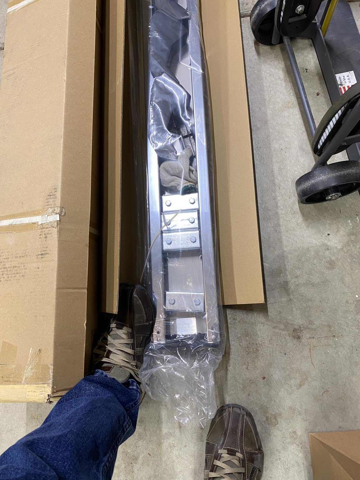 COMNOVA 6 Inches Running Boards & Steps Step Bars Compatible with 2019-2026 Chevy Silverado 1500, 2020-2026 Silverado/Sierra 2500HD 3500HD Crew Cab, A Pair Running Boards for Silverado Crew cab customer photo 1