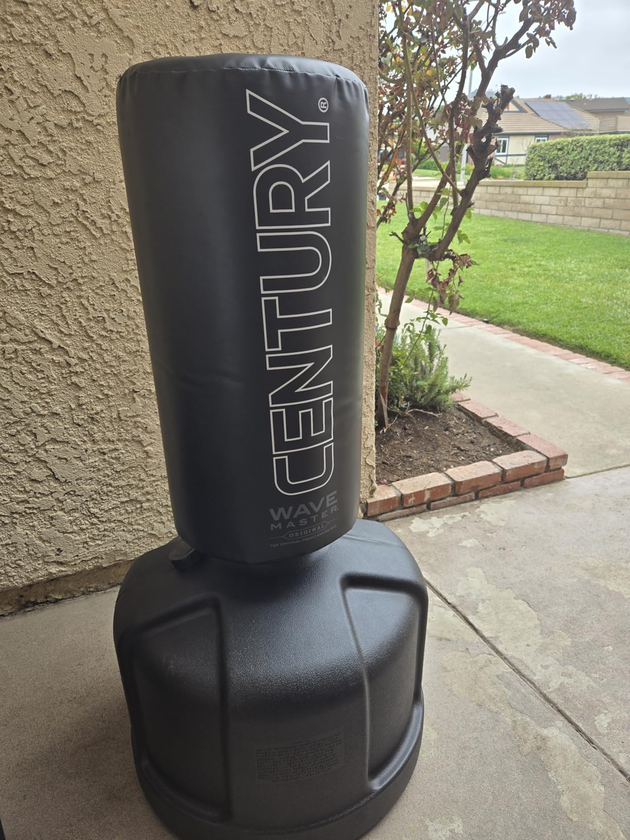 Original WAVEMASTER | Heavy Punching Bag - Training Bag, Martial Arts, MMA, Black, Karate, Taekwondo, Muay Thai, Freestanding, Kickboxing, Boxing customer photo 1