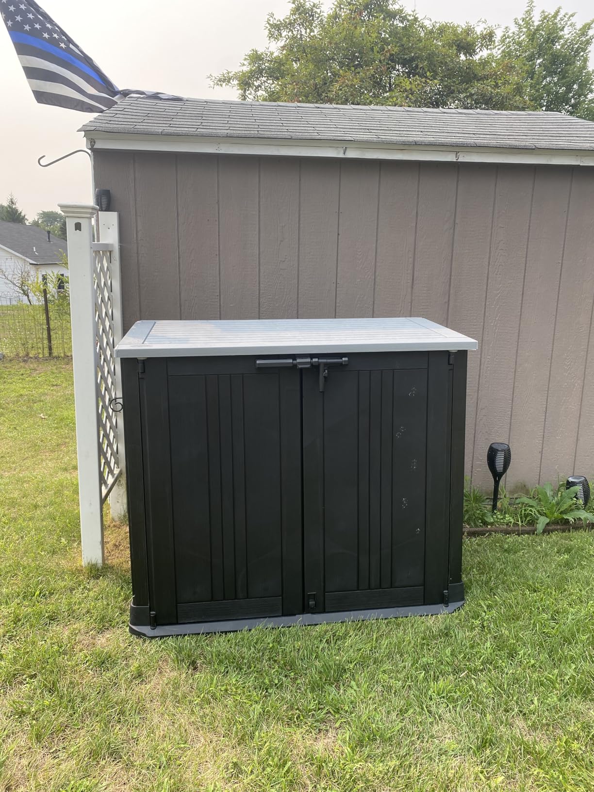Keter Store-It-Out MIDI Outdoor Resin Storage Shed - Weather-Resistant Horizontal Cabinet for Trash Cans, Garden Tools & Patio Accessories - Lockable, Easy-Lift Lid, 30 Cu. Ft. Capacity, Beige customer photo 1