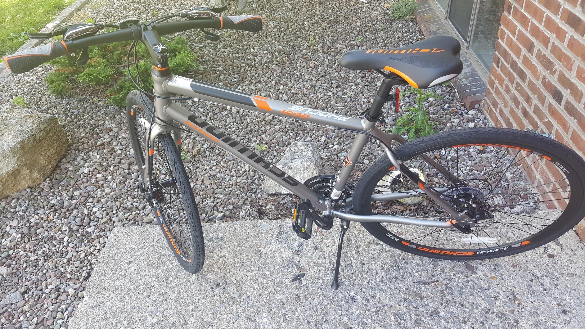Schwinn Phocus 1.6 Disc Road Bike, 700c Bike for Men and Women, 16-Speed Road Bicycle, Lightweight Aluminum Frame, Alloy Carbon Fork, Disc Brakes, Aerodynamic Riding Position customer photo 1