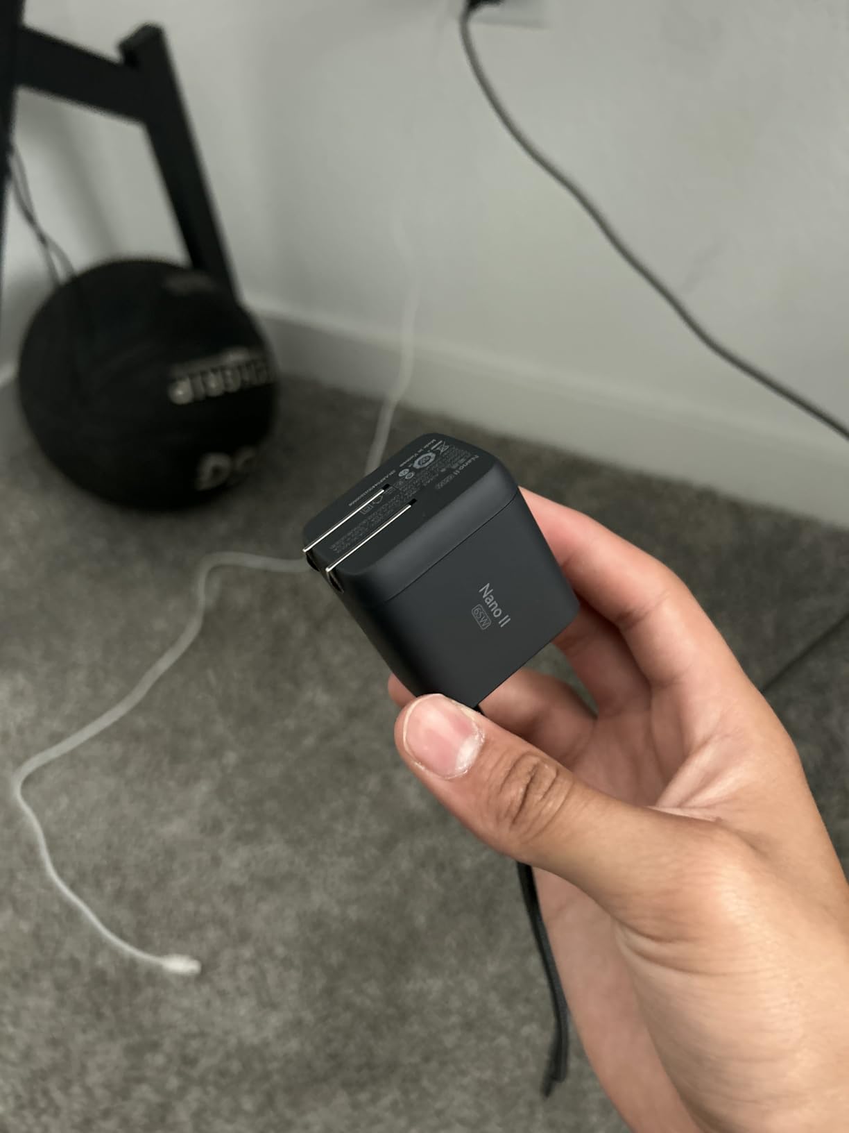 Anker Nano USB C Charger, 65W GaN II PPS Fast Compact Foldable Charger for MacBook Pro, Galaxy, Dell, iPhone 17/16, iPad Pro, and More customer photo 2