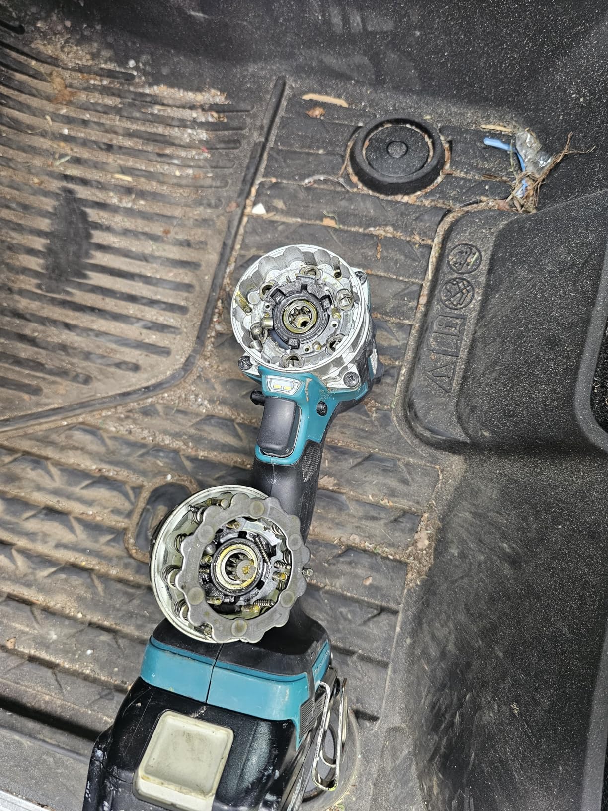 Makita XT288T 18V LXT Lithium-Ion Brushless Cordless 2-Piece Combo Kit (5.0Ah) customer photo 2