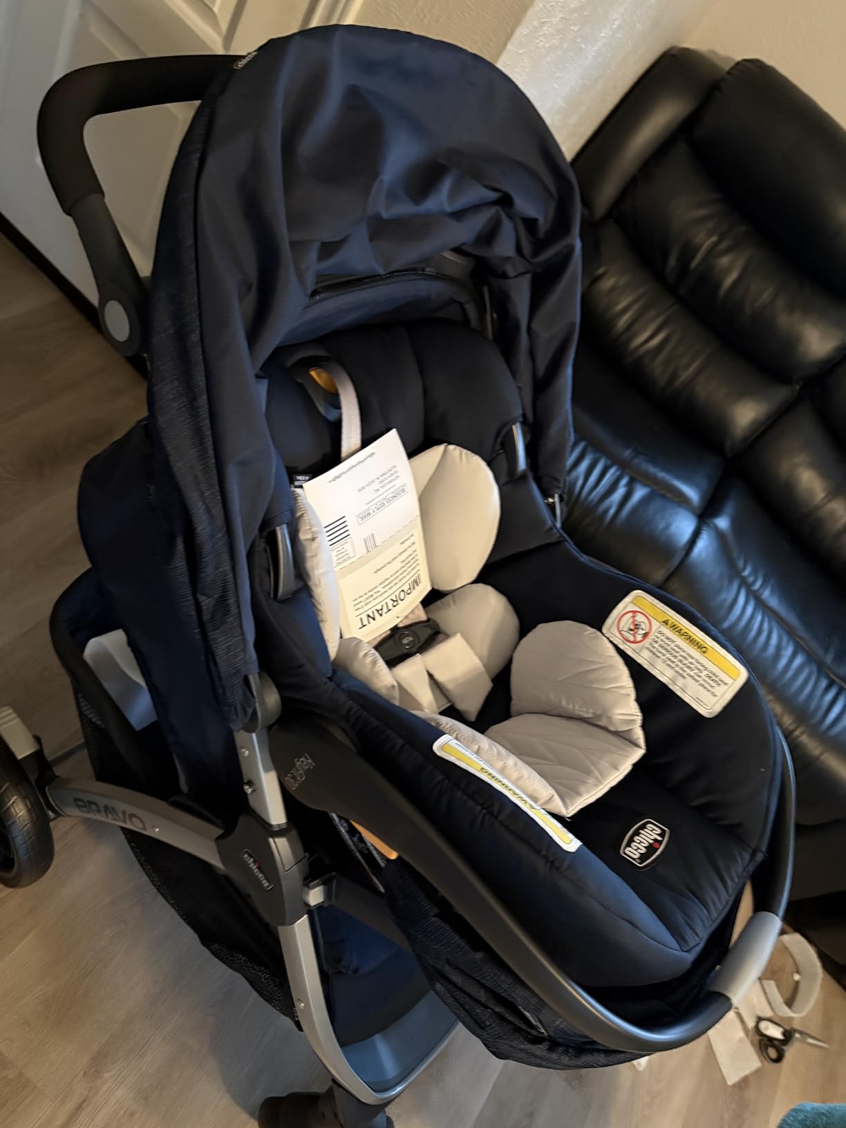 Chicco Bravo 3-in-1 Trio Travel System, Bravo Quick-Fold Stroller with KeyFit 30 Infant Car Seat and Base, Camden/Black customer photo 2