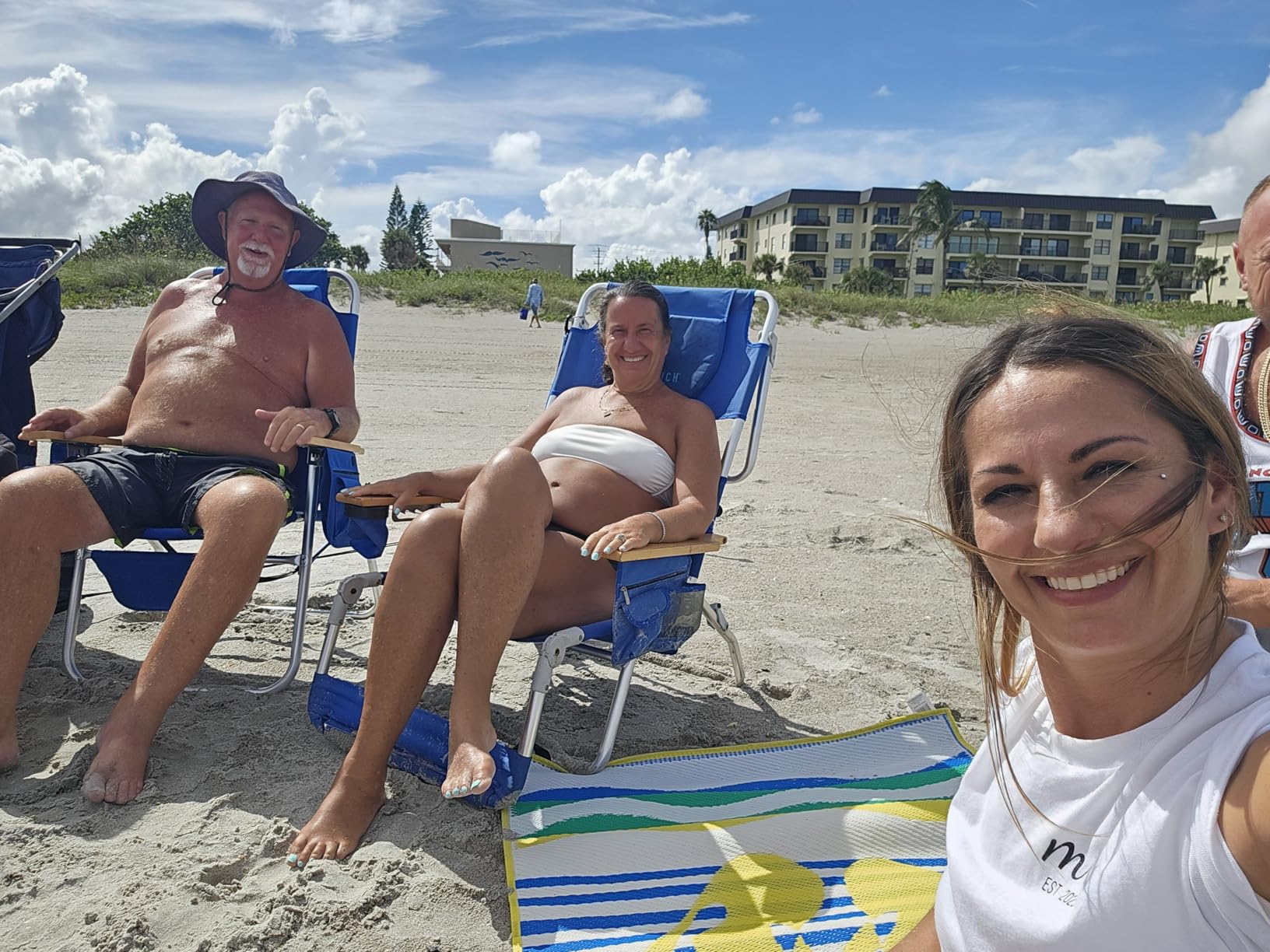 Big Jumbo 500 lbs XL Wide Heavy Duty Beach Chair for Big & Tall Adults, Aluminum Tubing - 4 Reclining Positions customer photo 1