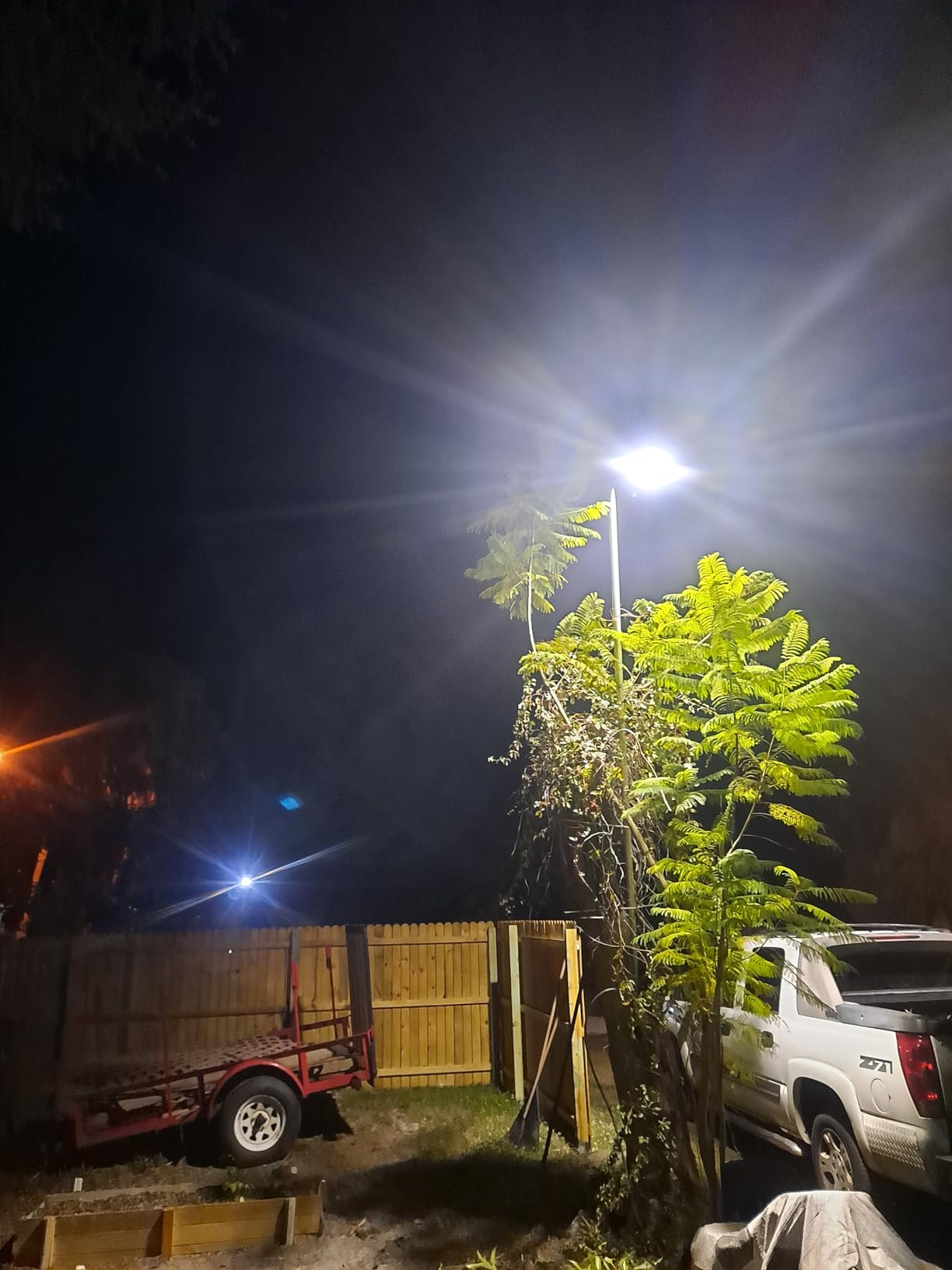 HYPERLITE LED Flood Light 150W 2 Pack 18000LM 5000K Daylight IP65 Waterproof Outdoor Floodlights UL Certified for Court, Garden, Warehouse customer photo 1