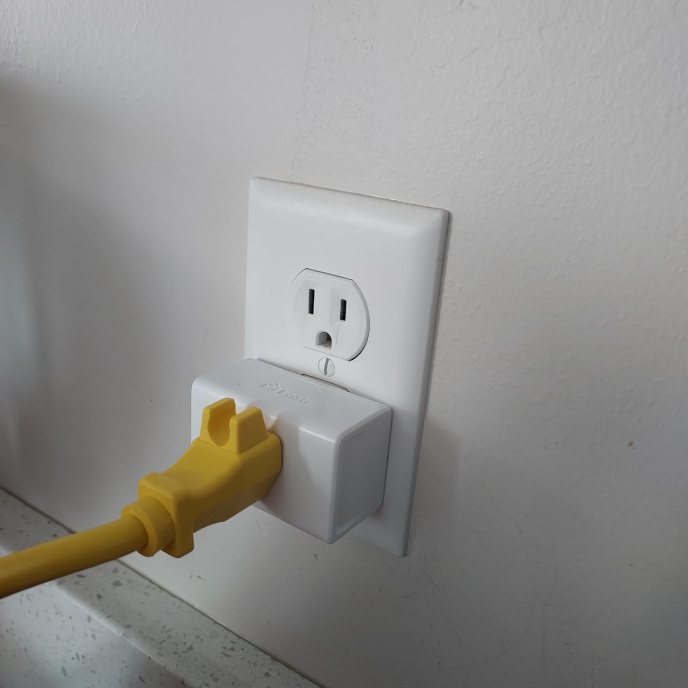 Kasa Smart Plug Mini 15A, Smart Home Wi-Fi Outlet Works with Alexa, Google Home, No Hub Required, UL Certified, 2.4G WiFi Only, 4-Pack (EP10P4), White customer photo 1