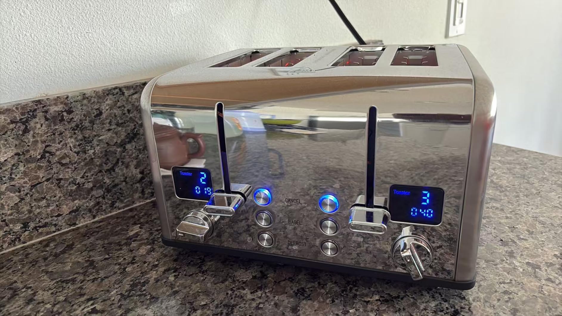 CUSIMAX 4 Slice Toaster, Ultra-Clear LED Display & Extra Wide Slots, Dual Control Panels of 6 Shade Settings, Cancel/Bagel/Defrost Function, Removable Crumb Trays, Stainless Steel Toaster customer photo 1