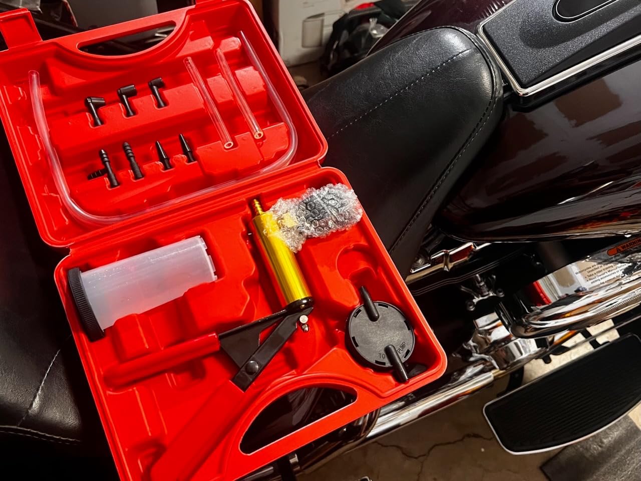 Yonligonju Brake Bleeder Kit with Hand Vacuum Pump with Gauge Adapters Automotive Brake Fluid Bleeding Set for Bike Car Truck (Black) customer photo 2