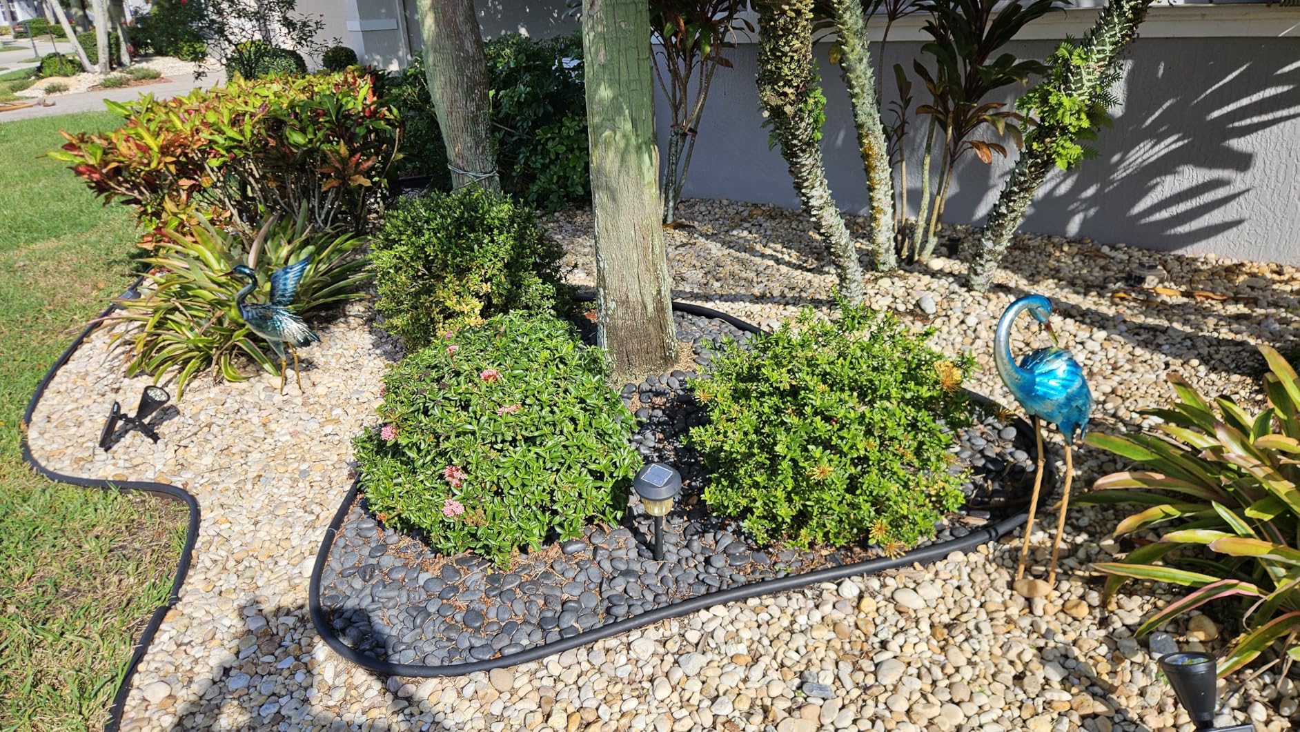 chisheen Crane Garden Statues, Metal Garden Crane Outdoor, Blue Heron Sculpture Metal Yard Art, Large Heron Decoy, Bird Statues, Lawn Ornaments for Backyard Pond Patio Porch Outside Decorations customer photo 1