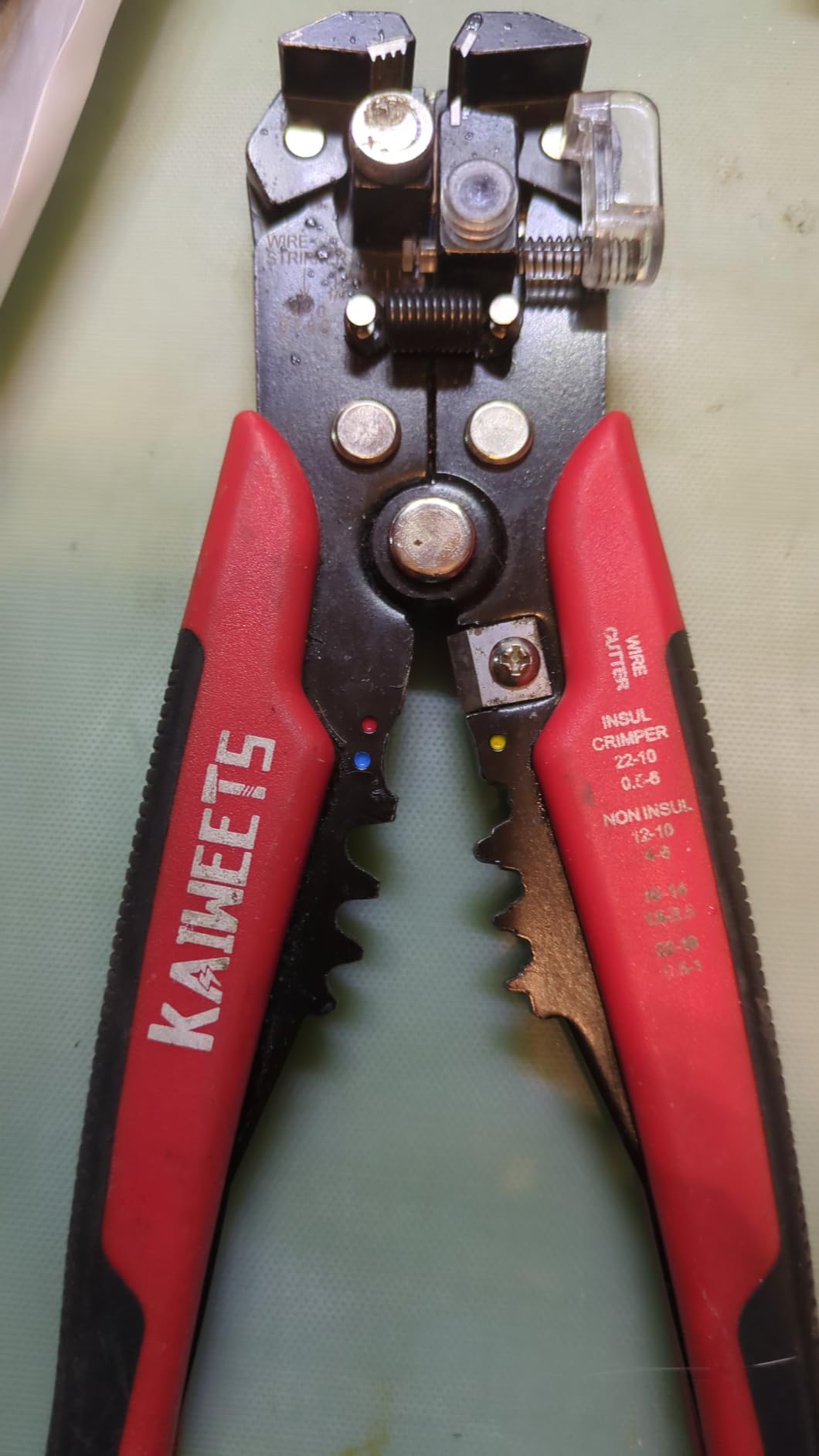 KAIWEETS Self Adjusting Wire Stripper - 3 in 1 Heavy Duty Automatic Wire Stripping Tool | 10-24 AWG Wire Cutter for Electrical Cable Cutting, Crimping Tool customer photo 1