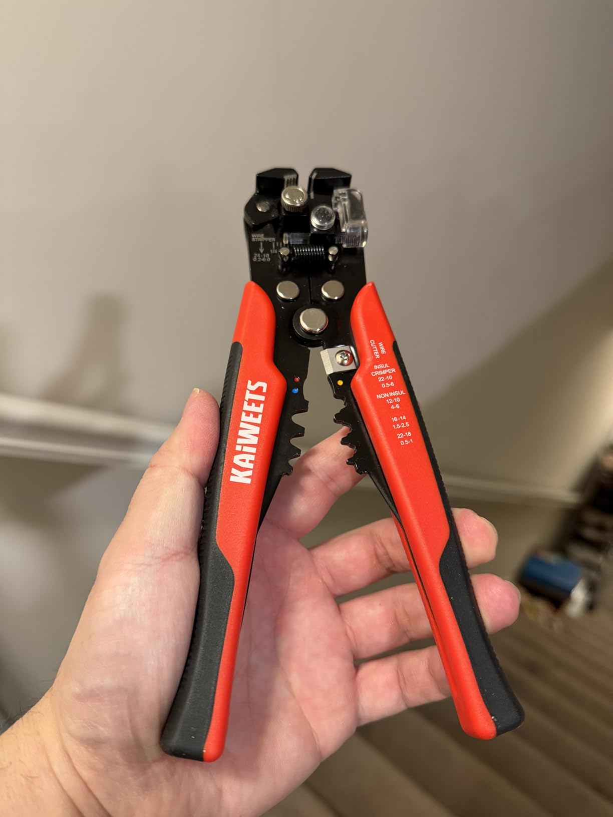 KAIWEETS Self Adjusting Wire Stripper - 3 in 1 Heavy Duty Automatic Wire Stripping Tool | 10-24 AWG Wire Cutter for Electrical Cable Cutting, Crimping Tool customer photo 2