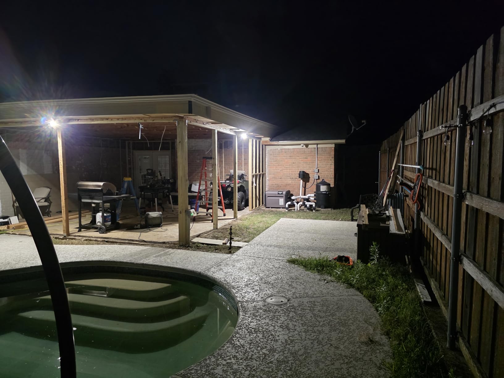 Lithonia Lighting HomeGuard 2-Light LED Outdoor Flood Lights, Wall or Ceiling Mount Outdoor Lights, 4000K Cool White, Round Heads, Dark Bronze (HGX LED 2RH 40K 120 DDB M2) customer photo 1
