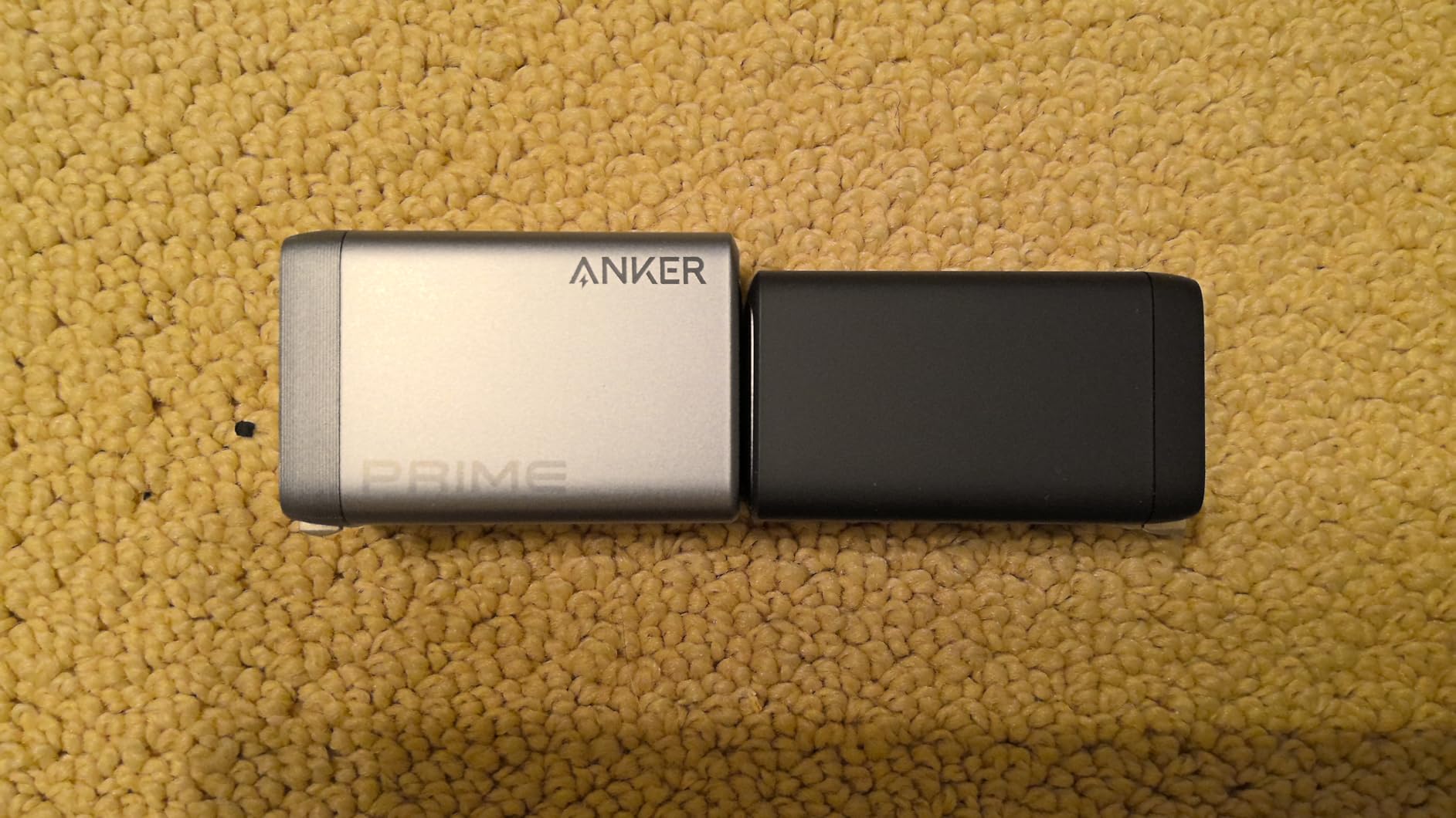 Anker Phone Charger, 65W 3-Port Fast Compact Foldable USB C Charger Block, Type C Charger Fast Charging for MacBook Pro/Air, iPad Pro, Galaxy S20, Dell XPS 13, Note 20/10+, iPhone 17 Series, and More customer photo 2