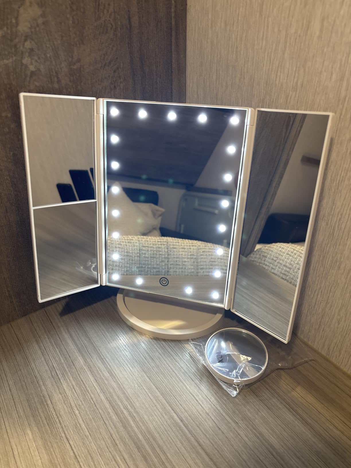 HUONUL Makeup Mirror, Vanity Mirror with Lights, 2X/3X/10X Magnification, Touch Control, Trifold, Dual Power Supply customer photo 1