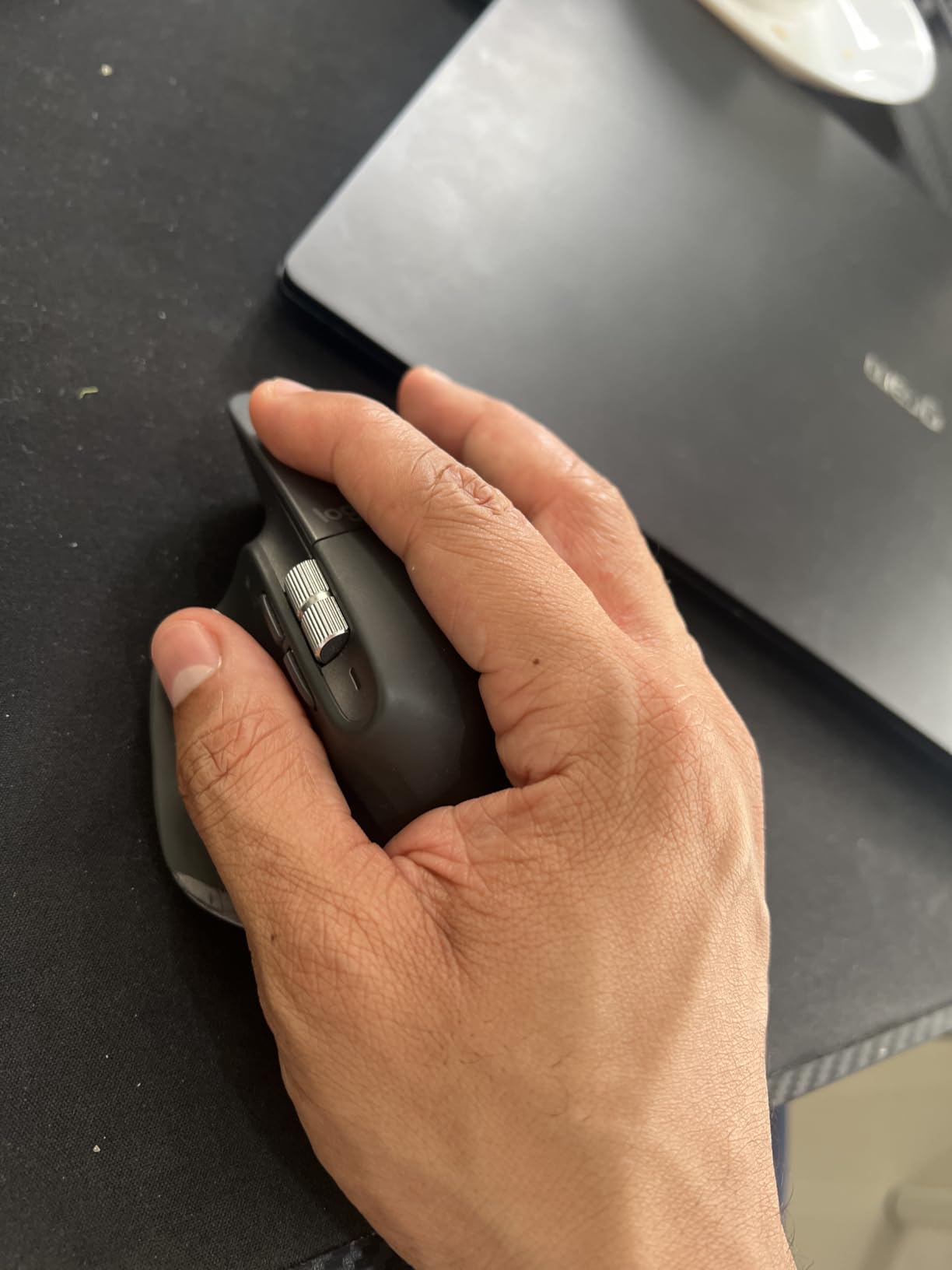 Logitech MX Master 3S Wireless Mouse Standard Edition with Logi Bolt USB Receiver, Ultra-Fast Scrolling, Ergo, 8K DPI, Track on Glass, Quiet Clicks, USB-C - Graphite customer photo 1