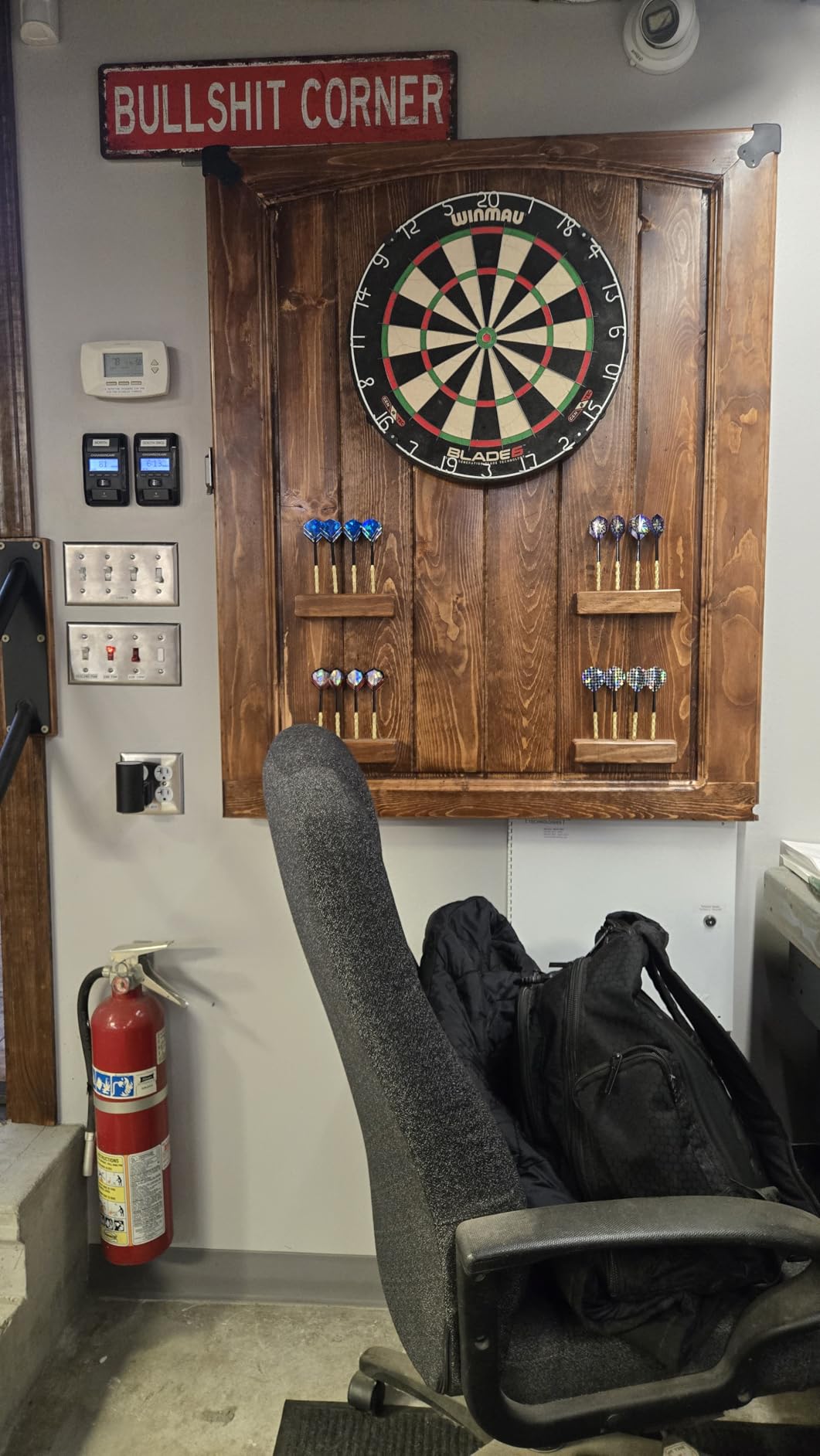 Winmau Professional Bristle Dartboard - PDC Tournament Board with Official Tournament Specifications - Available in Blade 6 & Blade X Generations customer photo 1