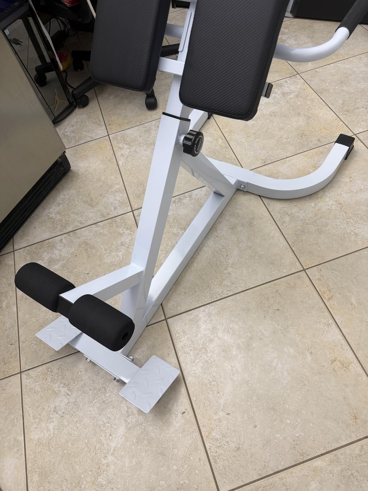 Roman Chair Back Extender - Angle & Height Dual Adjustable Hyperextension Bench for Home Gym - Adjustable Back Exercise Machine Fitness Equipment customer photo 1
