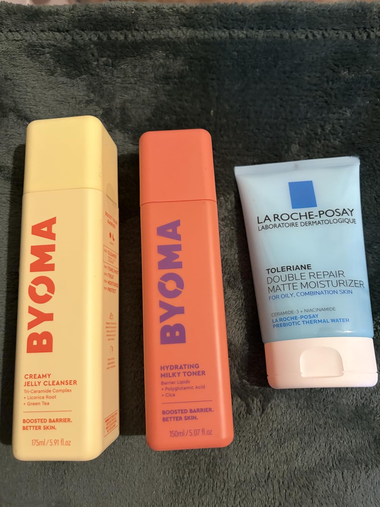 La Roche-Posay Toleriane Double Repair Matte Face Moisturizer, Daily Moisturizer For Oily Skin With Ceramide And Niacinamide For All Skin Tones, Oil Free, Non-Comedogenic customer photo 1