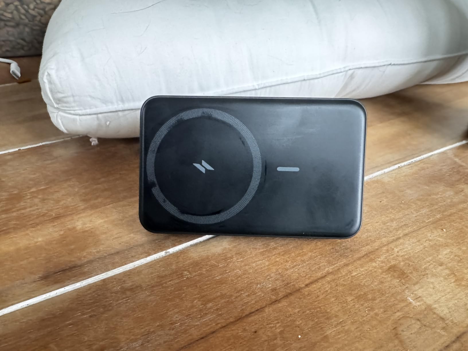 633 Magnetic Battery, 10,000mAh Foldable Wireless Portable Charger, 20W USB-C Power Delivery Power Bank with Stand, Magsafe-Compatible for iPhone 16/15/14/13/12 Series (Black) customer photo 2