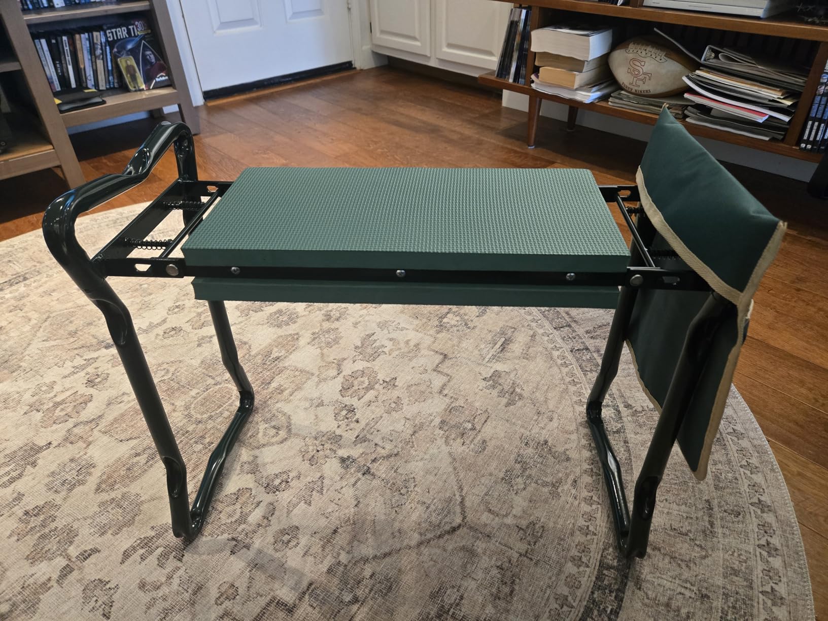 2-in-1 Garden Kneeler & Seat, Folding Seat w/EVA Foam Kneeling Pad & Removable Tools Pouch, Sturdy Steel Frame, No Assembly, Portable Heavy Duty Garden Stool for Women & Men customer photo 1
