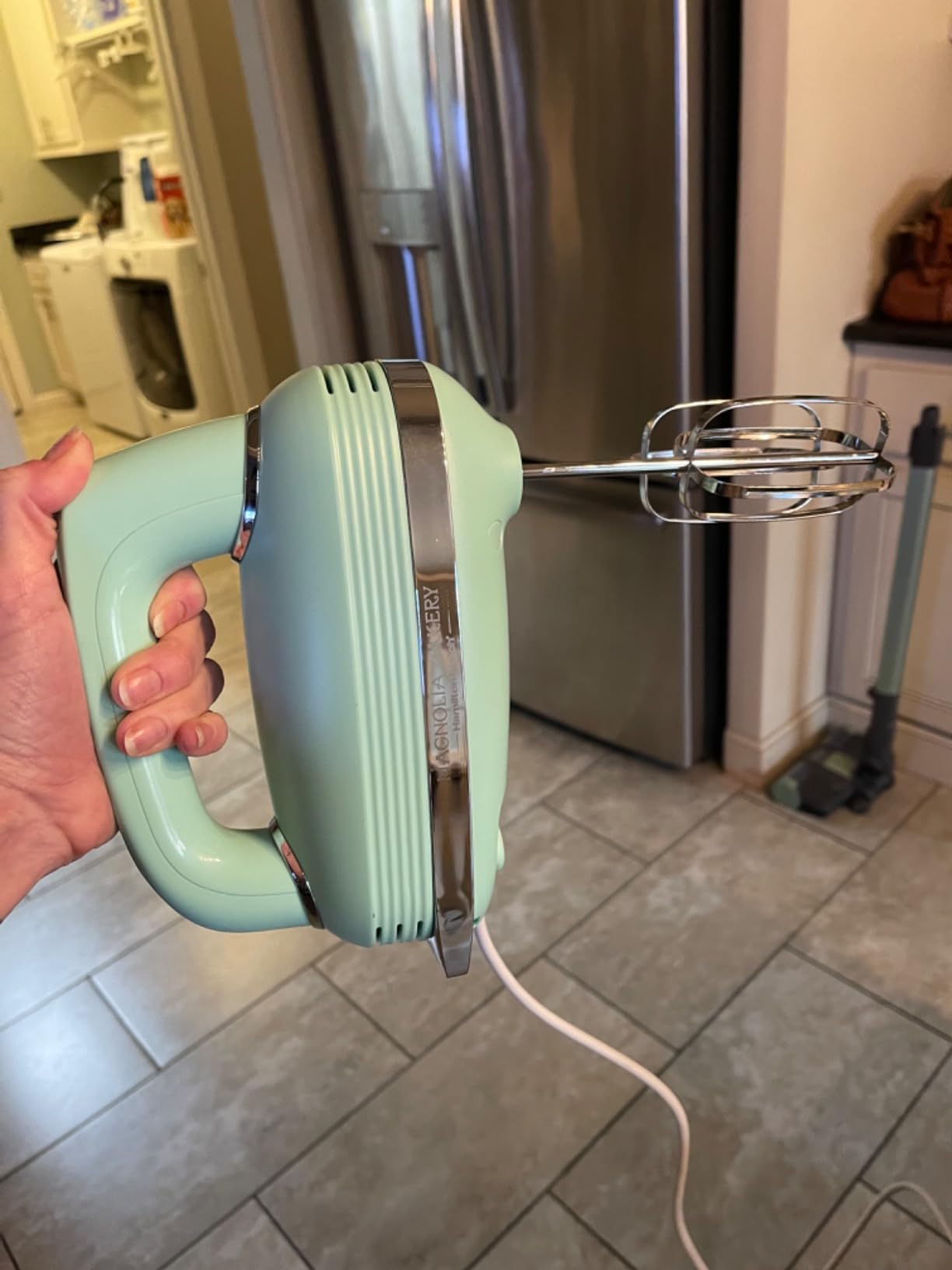 Hamilton Beach Vintage-Style 5-Speed Electric Hand Mixer, Powerful 1.3 Amp DC Motor for Effortless Mixing & Consistent Speed in Thick Ingredients, Slow Start, Beaters and Whisk, Green (62601N) customer photo 2