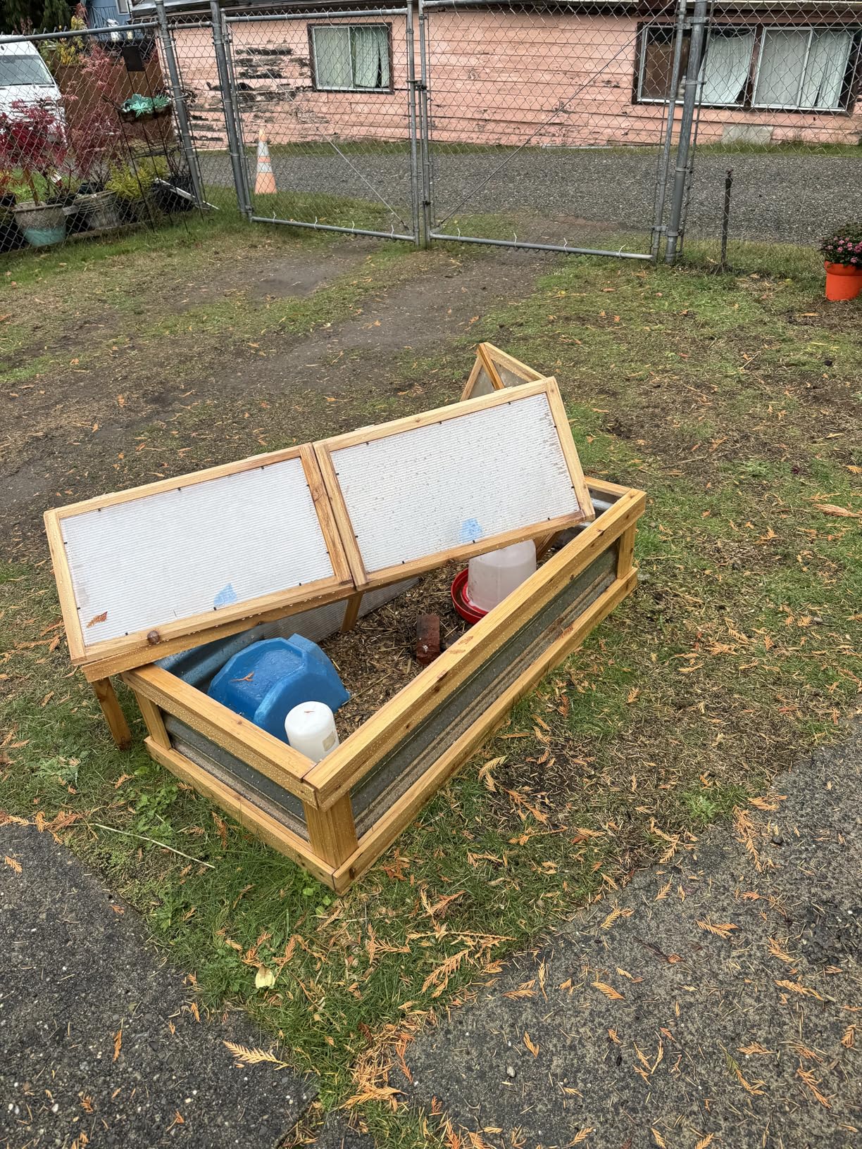 Outsunny Raised Garden Bed with Polycarbonate Greenhouse, Wooden Garden Cold Frame Greenhouse, Flower Planter Protection, 48