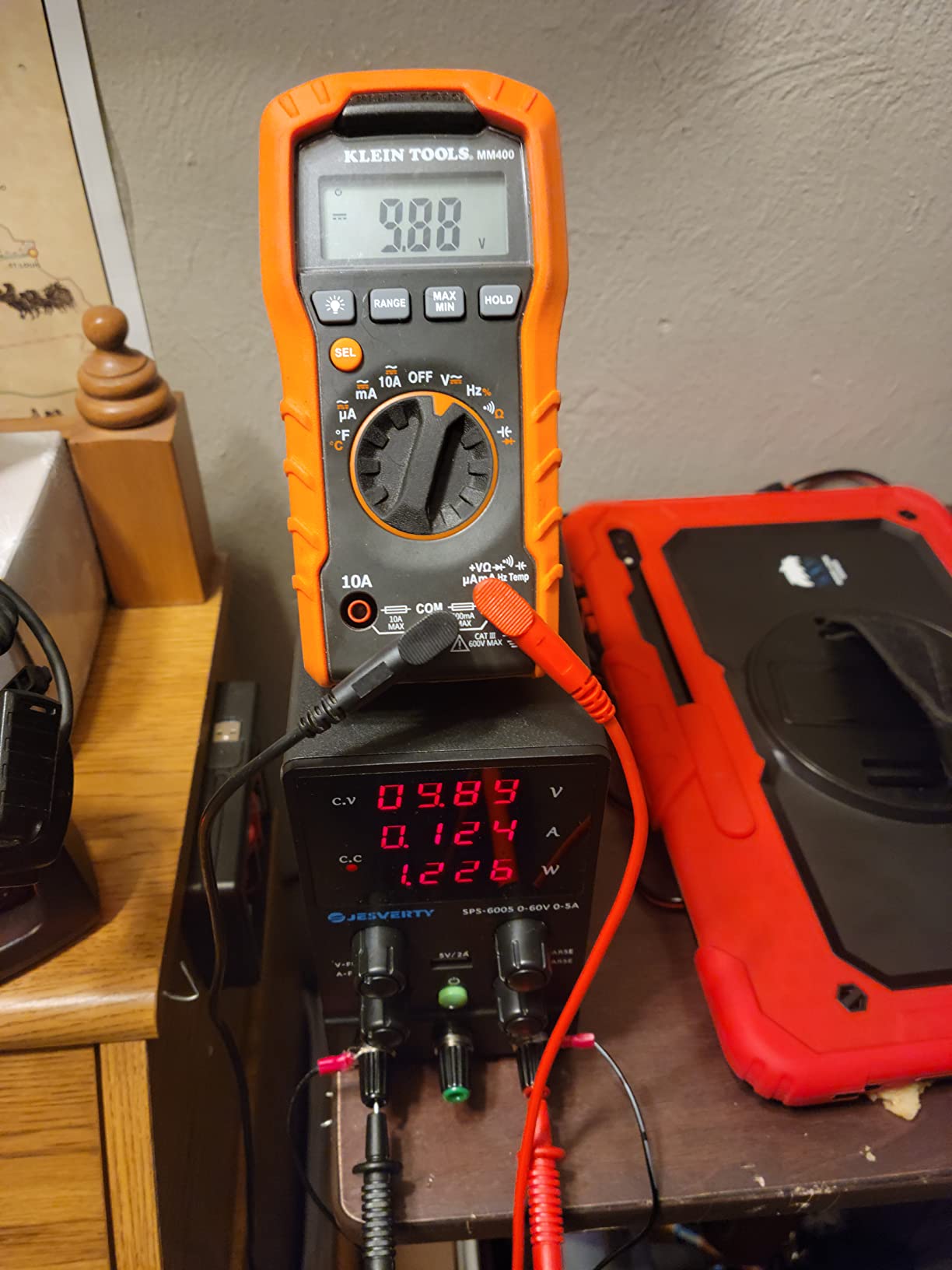 DC Power Supply Variable, 0-60V 0-5A Adjustable Switching DC Regulated Bench Power Supply with High Precision 4-Digit LED Display, 5V/2A USB Port, Coarse and Fine Adjustment SPS-6005 customer photo 1