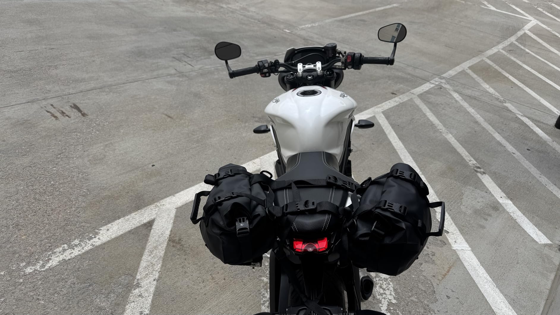 Rhinowalk Motorcycle Saddlebags 28L(14L*2) Waterproof Motorbike Side Bags, Travel Luggage Panniers with Shoulder Strap for Adventure & Sport Motorcycle Racks, 1 Pair customer photo 2