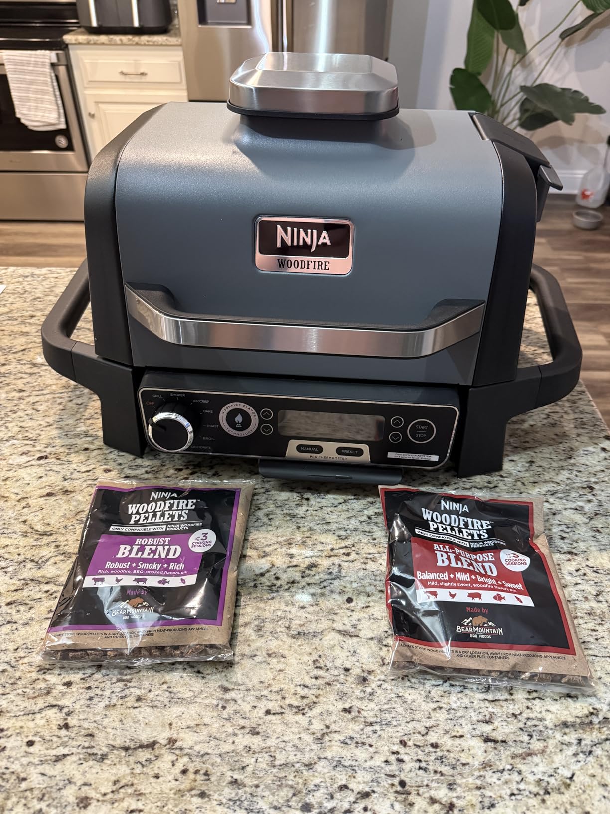 Ninja Premium Outdoor Cover | Compatible with Woodfire Grills (Original Model) | Water-Resistant | Anti-Fade Fabric | Lightweight | Black | 19'' x 24'' x 13' | XSKCOVER customer photo 1