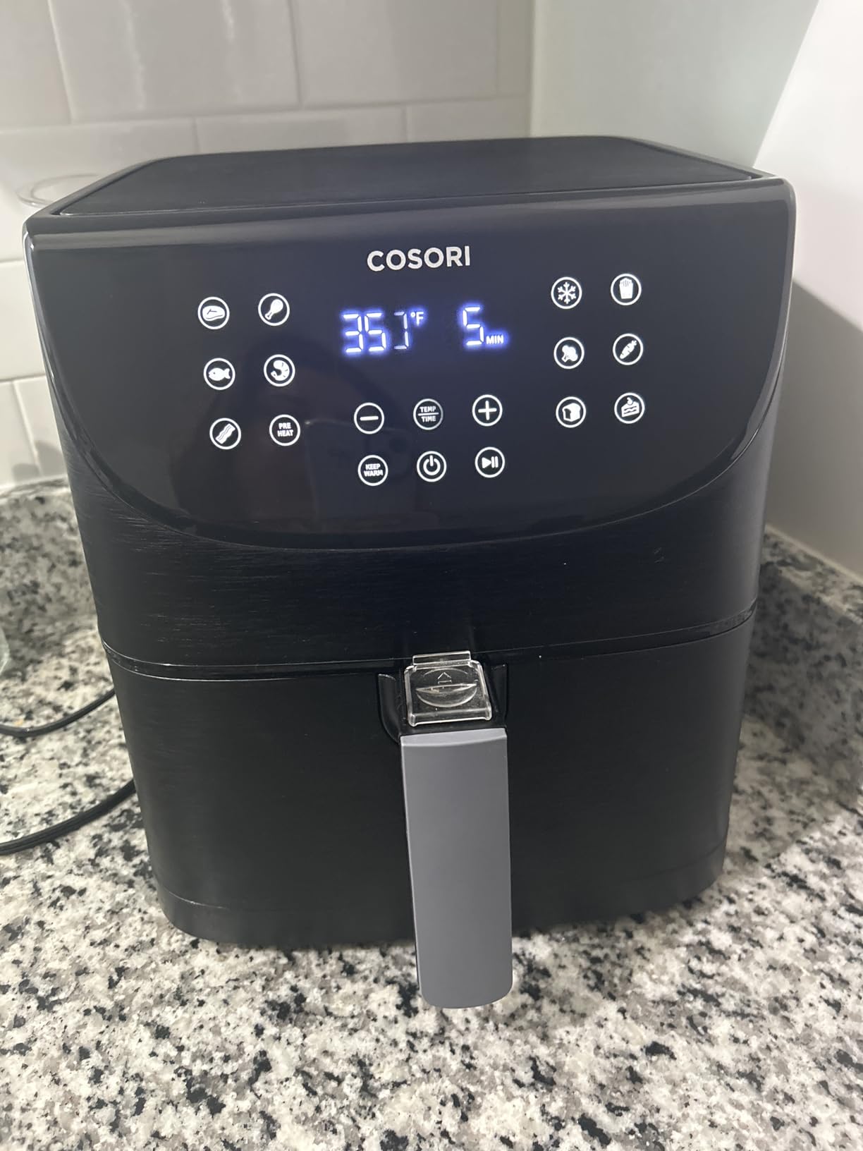 Cosori Pro Gen 2 Air Fryer 5.8QT, Upgraded Version, 13 One Touch Functions, Dishwasher-Safe Square Basket, Black customer photo 1