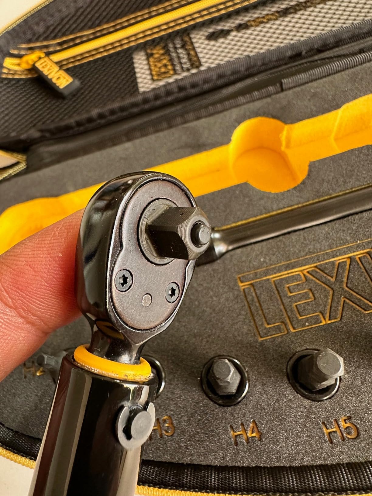 LEXIVON Bike Torque Wrench 1/4-Inch Dr. 15-Piece Kit | 72-Tooth Gear, Dual-Direction Click Type 2~26 Nm / 17.7~230.1 in-lb (LX-191) customer photo 2